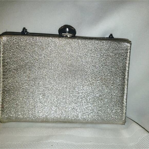 VINTAGE silver clutch purse with chain EUC - Picture 2 of 3